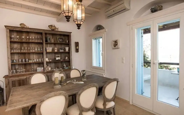 Beautiful Villa at Panormos Mykonos