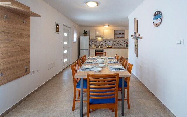 Amazing Home in Sikici With Wifi and 4 Bedrooms