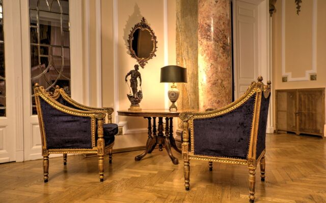 Grand Boutique Hotel