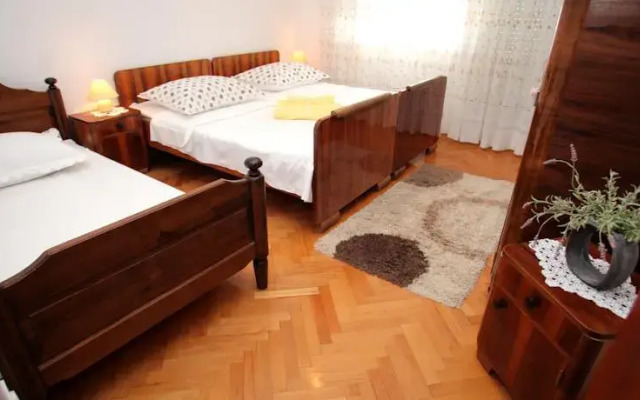 Apartment Tinel