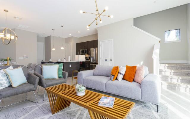 Breathtaking Home Private Hot Tub