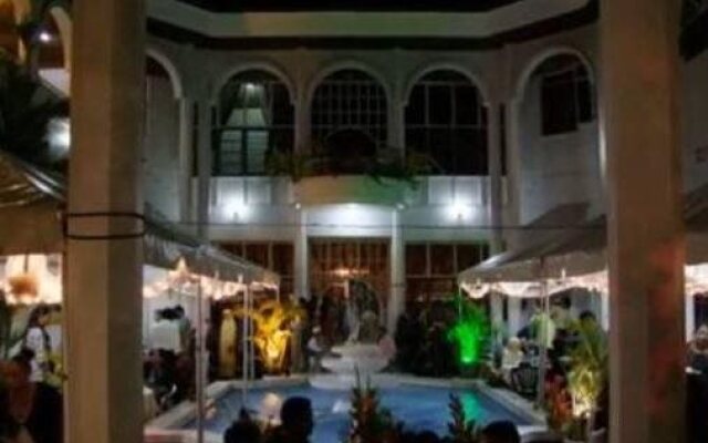 Tropical Palace