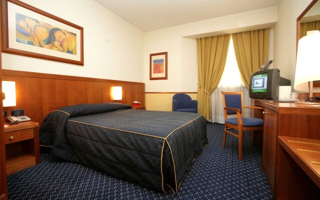 Pacific Hotel Fortino