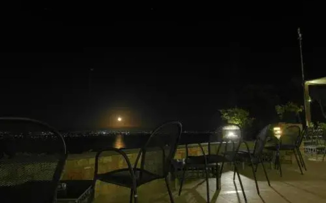 Orizontes View Hotel