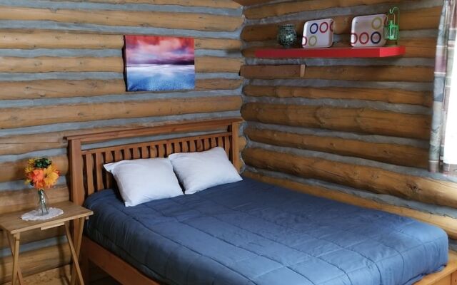 Christina Lake Lodge