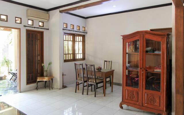 Santo Guest House