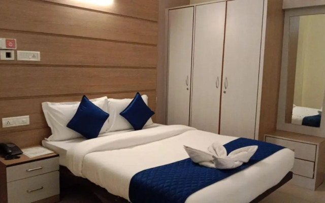 Luxor Park Service Apartment