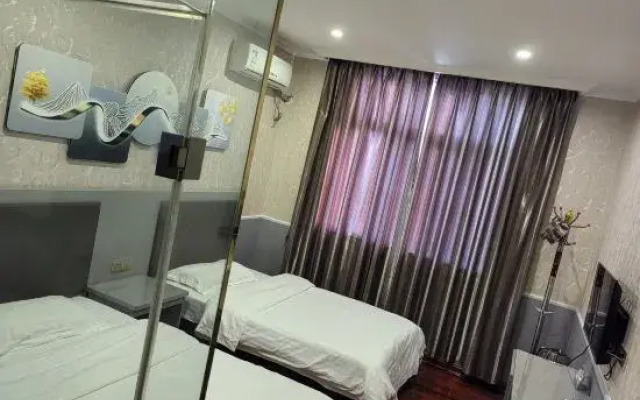 Jingjia Hotel (Huashan Scenic Area Visitor Center)