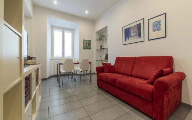 Porta Pia & Villa Torlonia Apartment with Balcony