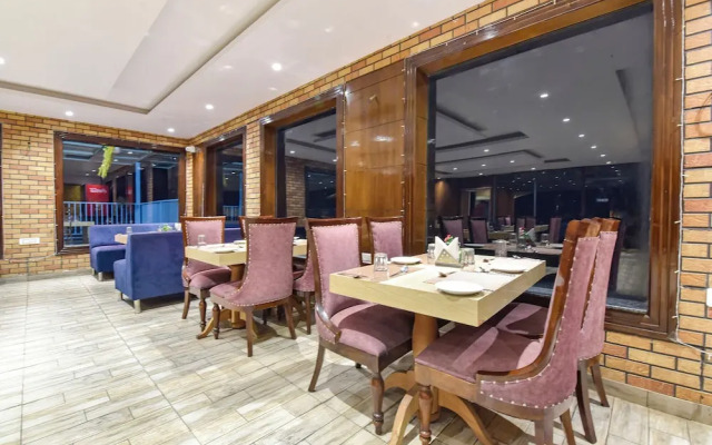 Fabhotel Green Acres