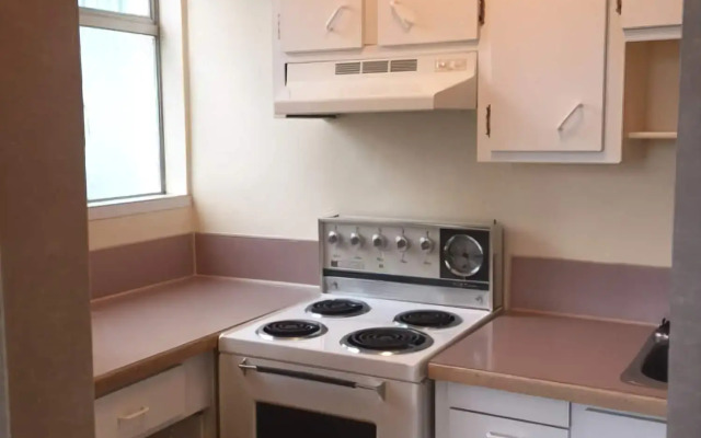 Tropicana Suite Hotel