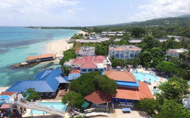 Franklyn D Resort & Spa All Inclusive