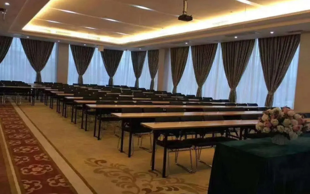 Guangfeng Hotel