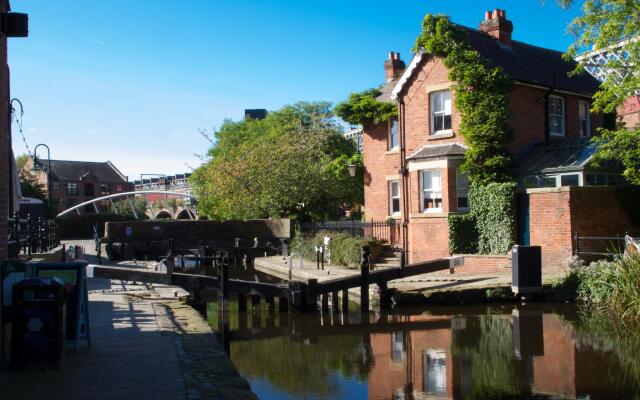 Lock Keepers Cottage - Detached House in the city