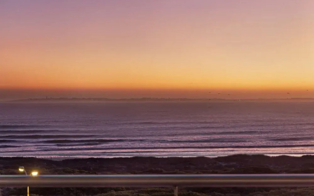 Penthouse F23 Seaside Village