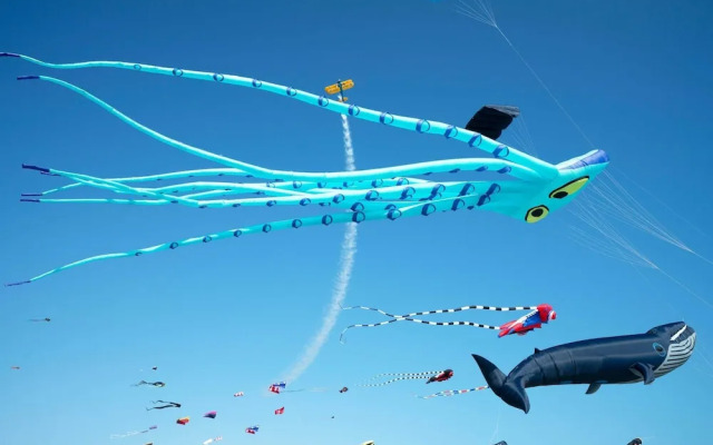 4 Costa Bahia Condos