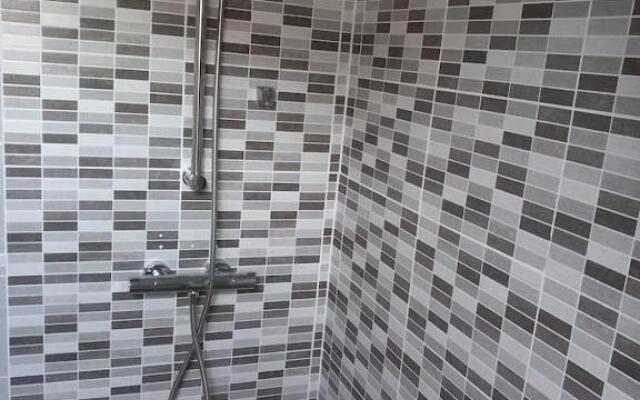 Beau Studio Au Calme Proche de la Cathedrale (Adults Only)