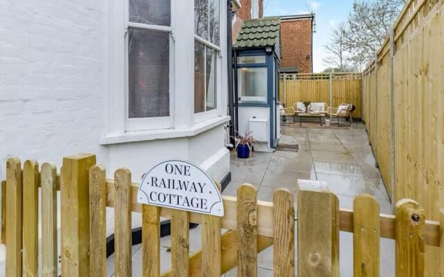 Romantic 1-bed House in Whitstable Real gem !