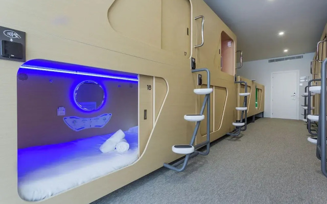 Urban Cube Hostel Granada