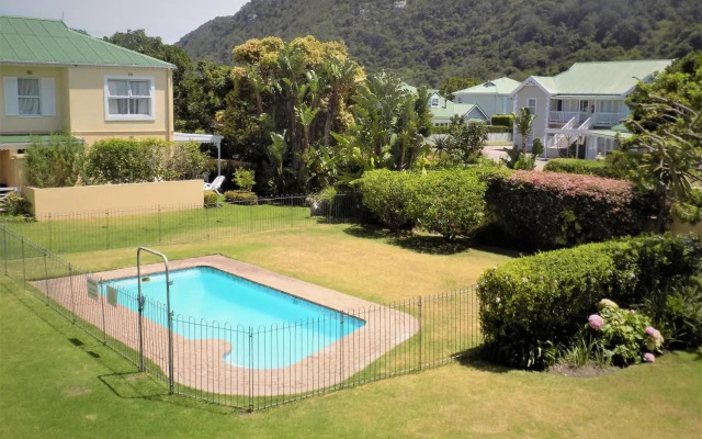 11 Mustique, Riverclub