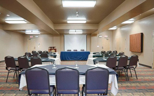 Quality Inn & Suites