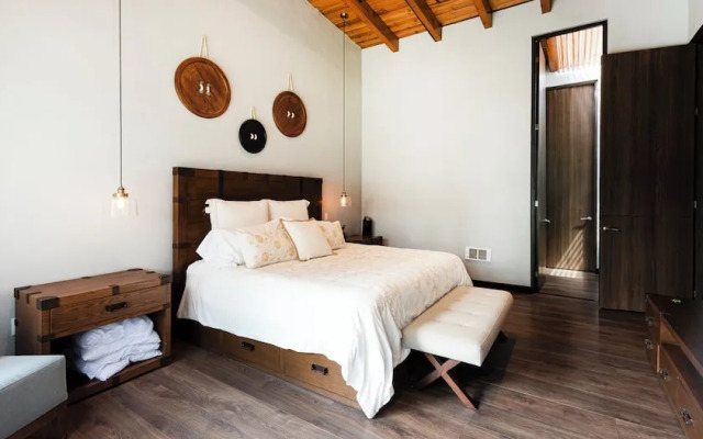 Pedacito de Lago - Lakeview Home