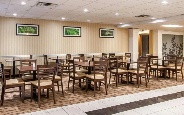 Sleep Inn & Suites Airport