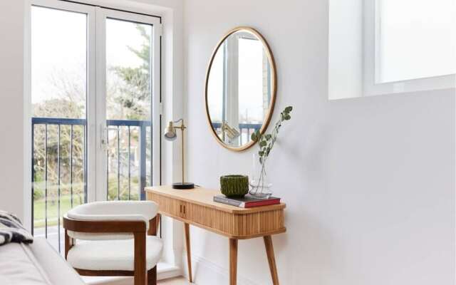 The Wembley Park Retreat - Modern 2bdr Flat With Balcony