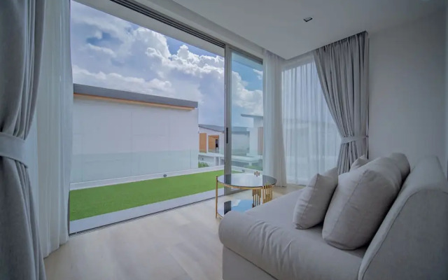 Zenithy 3BR Villa with Pool by NLA