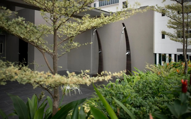 V Hotel Bencoolen