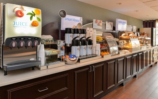 Holiday Inn Express Worcester