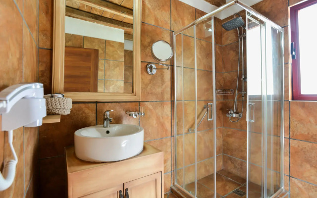Varos Village Boutique Hotel