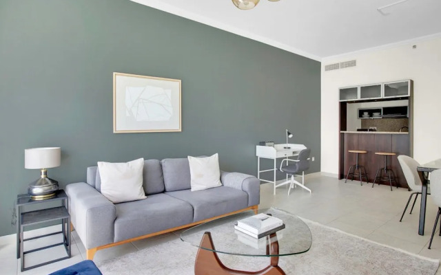 Cozy Marina View 1BR w Pool Gym