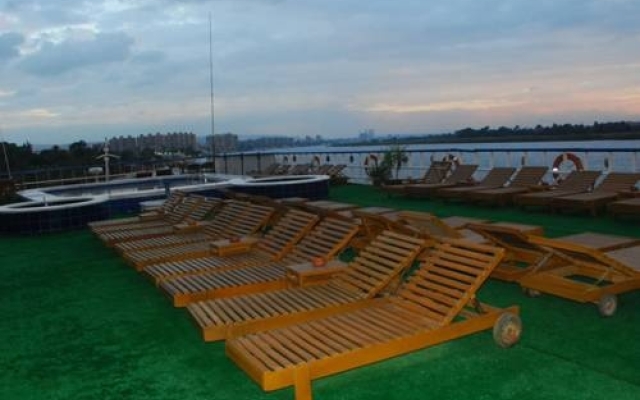 Lady Daiana Nile Cruise Hotel
