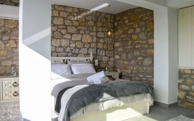 Coastal Stone Hideaway With Stunning Scenery
