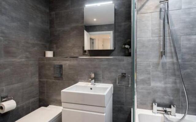 Fleet Street Apartment 3