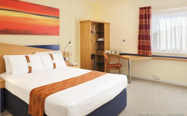 Holiday Inn Express Taunton East, an IHG Hotel