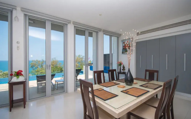 Beautiful 3-Bedroom Villa at Surin Beach