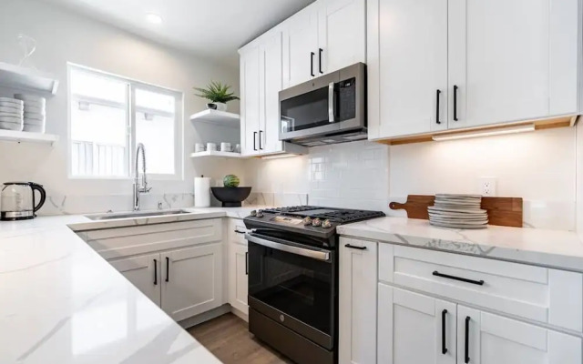 The Rosemont II - La Jolla Luxury