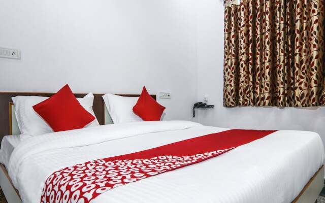 OYO 15243 Hotel Gulab Resort