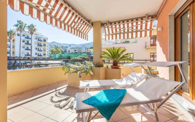 Brand New Apartment with Terrace Solarium & Gym