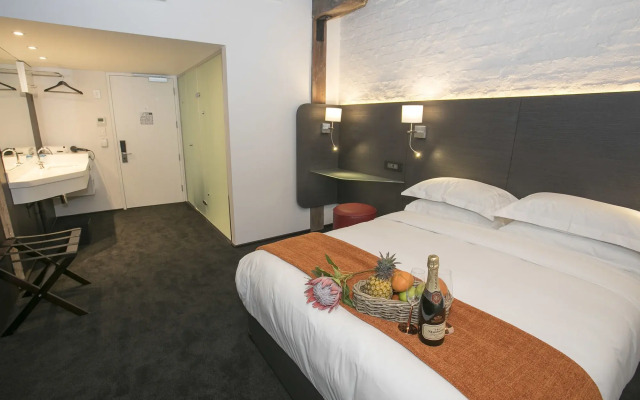 ONOMO Hotel Waterfront
