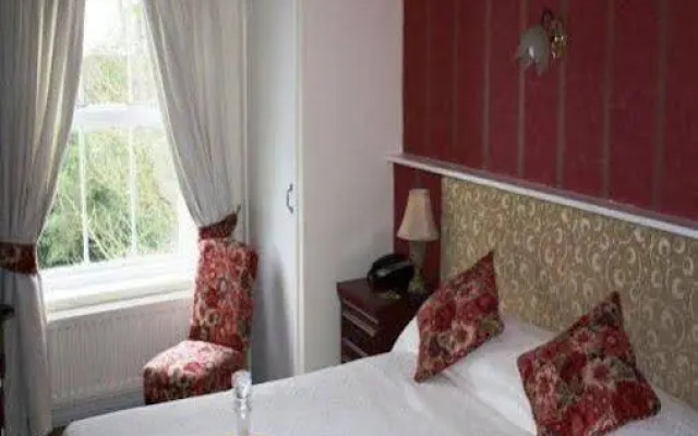 Woodlands Country House
