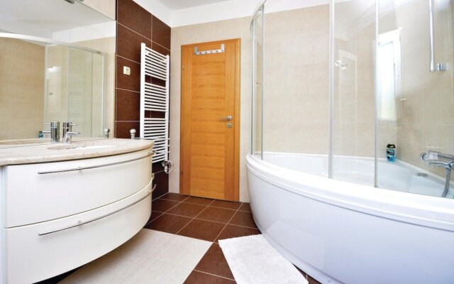 Beautiful Home in Kastel Stafilic With Wifi and 8 Bedrooms