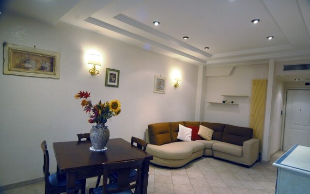 Roma Chic House - Delightful Luxury Apartment 3 People, With Jacuzzi