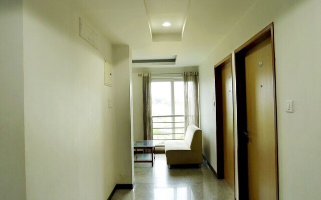 OYO 381 Hotel Sybaritic Suites Gachibowli