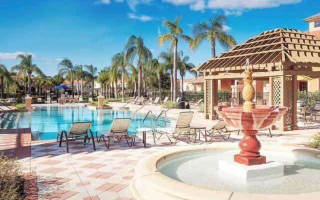 Elegant Home With Pool & Spa, Close to Disney