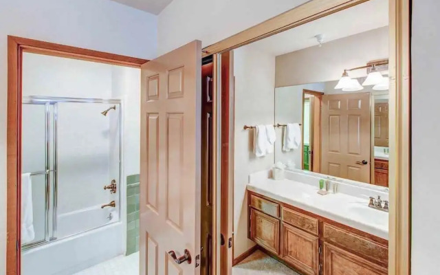 Aspen Creek #225 - Hot Tub & Pool, Near Skiing!