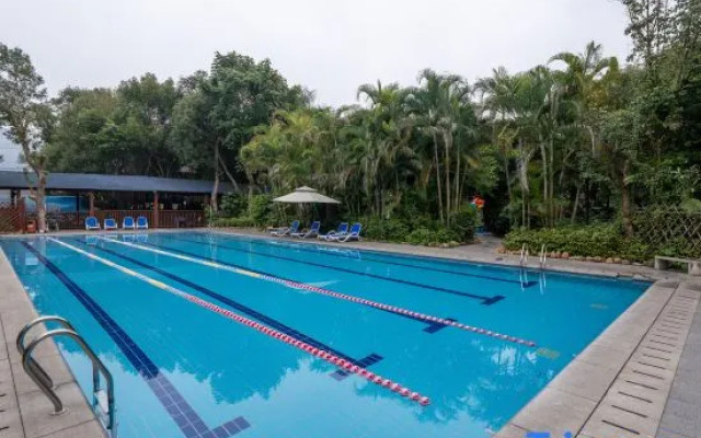 Linyu Huaxi Hot Spring Holiday Hotel