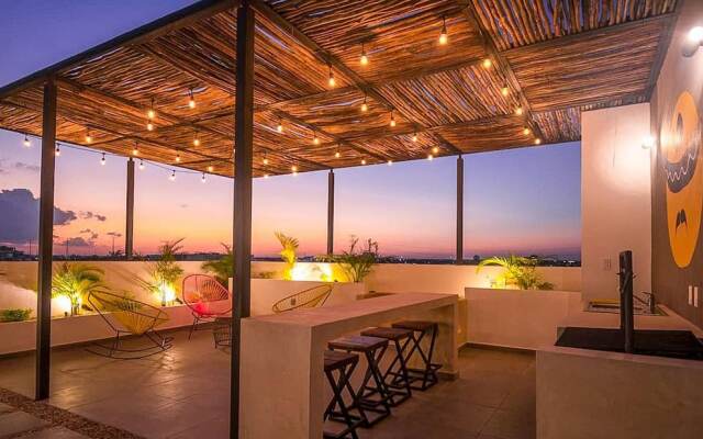 El Peque o Private Condo Pool Rooftop Lounge